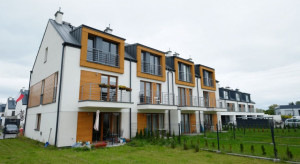 Na sprzedaż trzy w pełni wykończone i wynajęte segmenty mieszkalne na nowym osiedlu na warszawskim Bemowie.