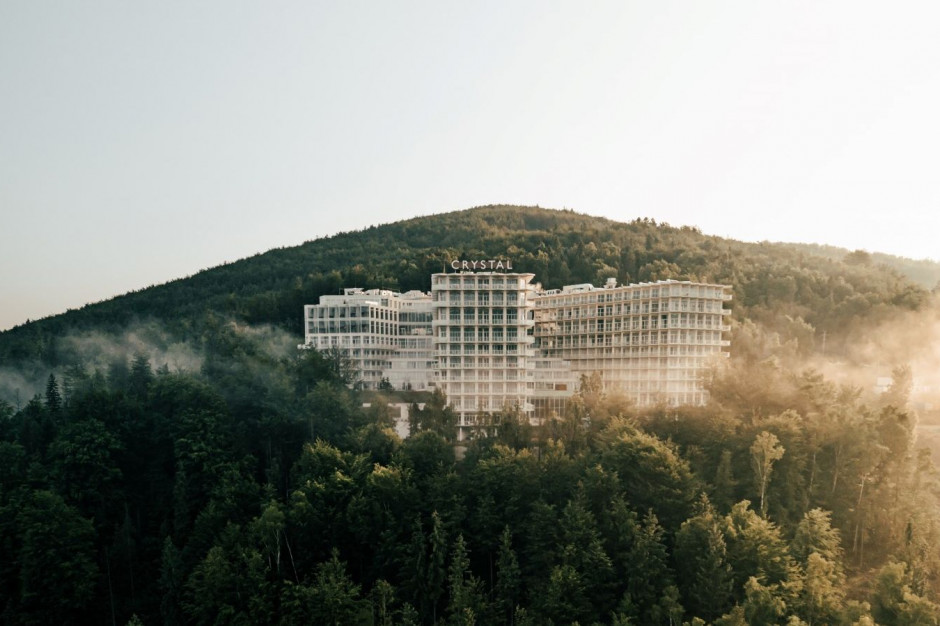 Na zdjęciu hotel Crystal Mountain Resort w Wiśle spod kreski Q2 Studio. fot. mat. pras.