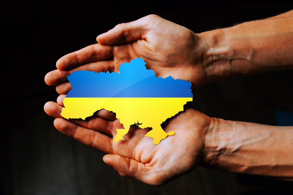 Jak podało ministerstwo, w oparciu o pozyskane dane powstanie raport na temat udziału polskiego biznesu w odbudowie Ukrainy po zakończeniu wojny. fot. Shutterstock