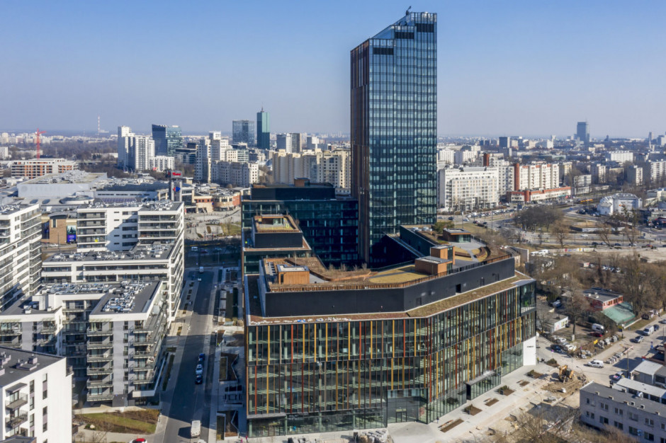 W 2023 r. centrala Banku Pekao przeniesie się do kompleksu Forest przy ul. Burakowskiej w Warszawie. Nowa siedziba zajmie 18 pięter.