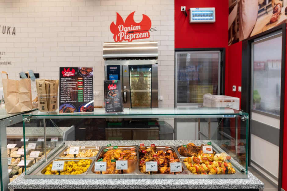 Otwarcia kolejnych Delikatesów Centrum z innymi pilotażowymi inicjatywami planowane są w najbliższych miesiącach. Celem jest wypracowanie konceptu franczyzowego supermarketu, który przy ok. 400 mkw. powierzchni handlowej będzie wiodącym sklepem w okolicy, w pewnym sensie centrum lokalnej społeczności. Fot. Mat. prasowe. Delikatesy Centrum mają potencjał na co najmniej kilkaset supermarketów