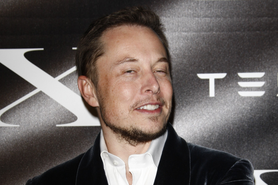 Należący do Elona Muska koncern zlecił firmie Bergman Engineering poszukanie pracowników dla berlińskiej fabryki, w której powstaje Tesla. fot. phil stfford/shutterstock