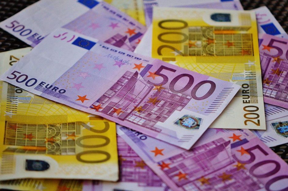W czwartek po południu euro kosztowało 4,55 zł,. /Fot. Shutterstock