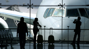 Lotniska i linie lotnicze z trudem walczą o pracowników