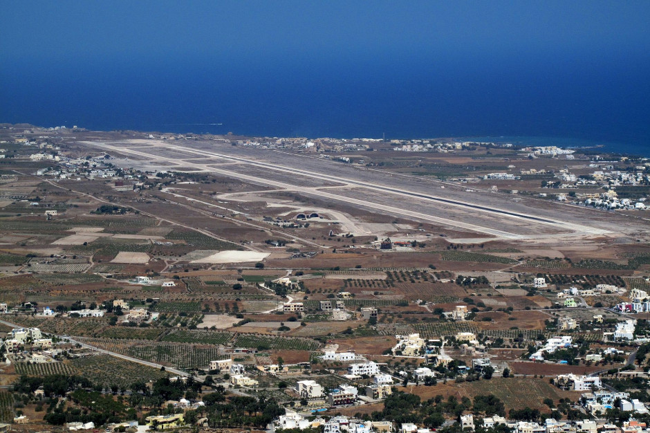 Greckie lotnisko na Santorini najbardziej zatłoczonym regionalnym portem lotniczym. Fot. Wikipedia