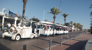 Wykolejenie się wagonu kolejki turystycznej na Majorce