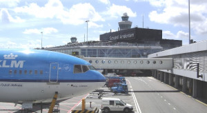 Schiphol wypłaca liniom lotniczym 350 euro za każdego pasażera odwołanego lotu