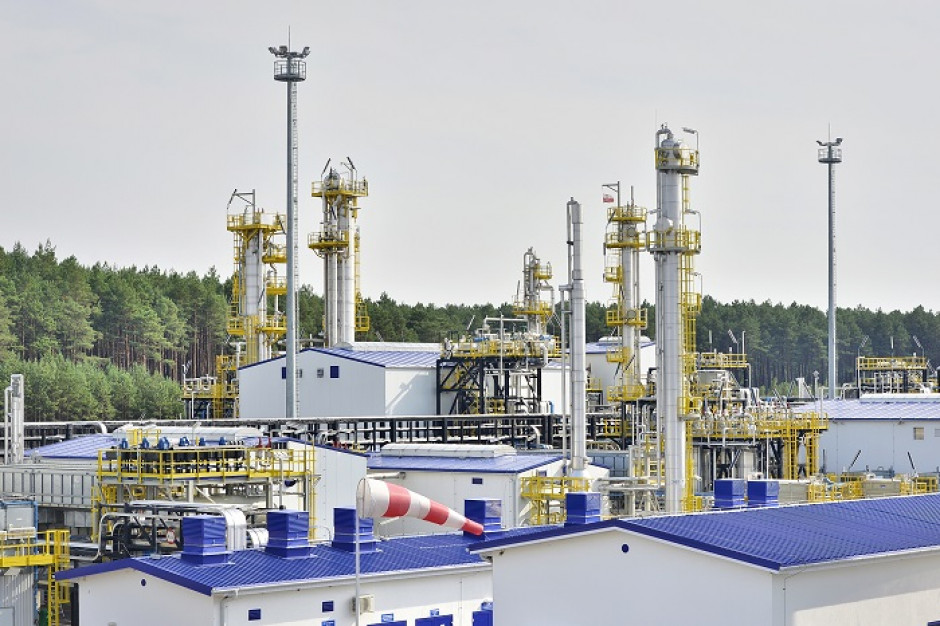 Ropa naftowa w poniedziałek rano taniała w granicach 0,4 proc. Fot. Mat.pras.