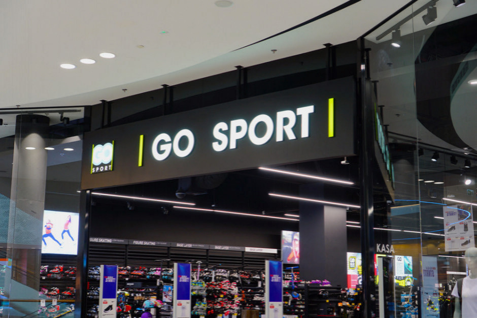 Sieć Go Sport miała salony w 25 galeriach handlowych. Umowy najmu zostały rozwiązane przez wynajmujących pod koniec marca tego roku, gdy sieć zamknęła sklepy, czyli przed ogłoszoną przez sąd w lipcu 2022 r. upadłością. Fot. Shutterstock.