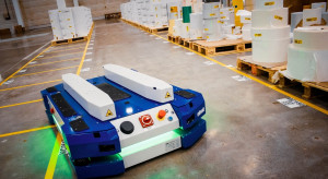 Roboty AMR wspierają procesy produkcyjne i magazynowe
