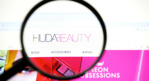 Huda Beauty opuszcza chiński rynek online i offline