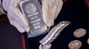 Coraz więcej Polaków inwestuje w srebro