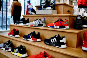 Adidas z milionowymi stratami przez niesprzedane buty marki Yeezy