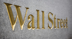 Wall Street mocno w dół po podwyżce stóp przez Fed
