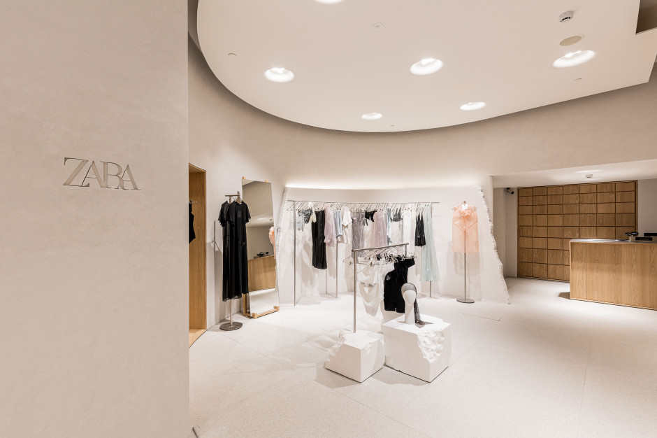 Sklep Zara w Galerii Mokotów zaprojektowało studio Zara Architecture. fot. PTWP