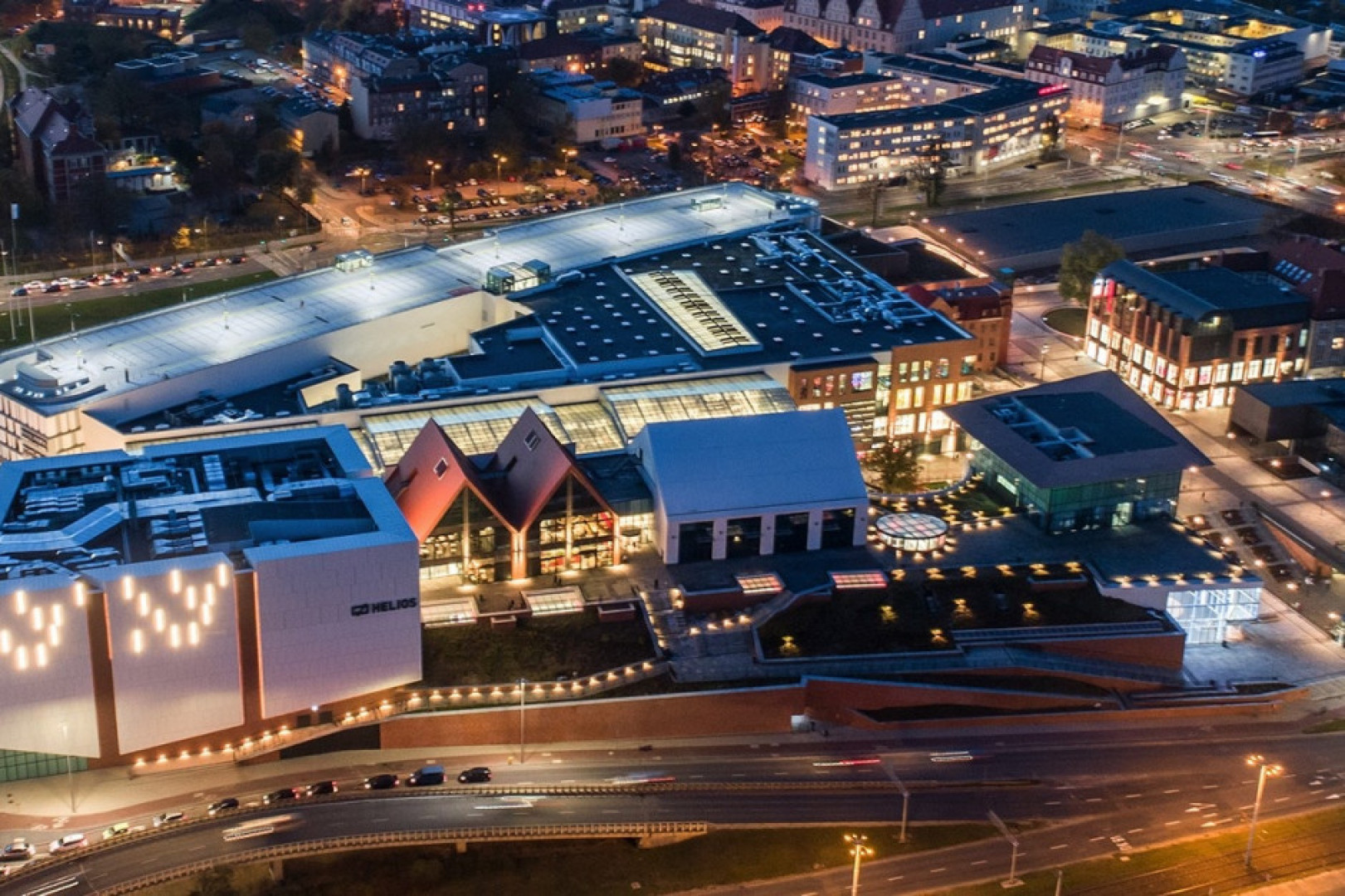 NEPI Rockcastle ostatnio kupił centrum handlowe Forum Gdańsk (na zdjęciu) oraz Galerię Copernicus w Toruniu. Obecnie NEPI Rockcastle jest właścicielem 14 centrów handlowych w Polsce. Fot. Mat. prasowe.