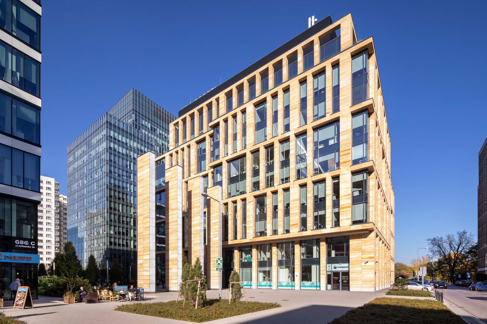 W portfelu Savills IM znajduje się m.in.: stołeczny kompleks biurowy Gdański Business Center. Fot. Mat. prasowe.