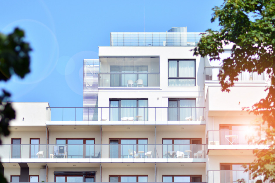 Bezpieczny Kredyt 2% rozhulał sprzedaż mieszkań. Deweloperzy zwiększają ofertę mieszkań z segmentu popularnego. fot. Shutterstock