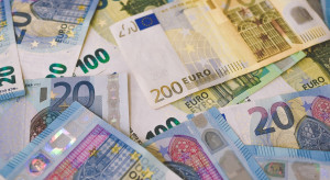 Złoty stracił wobec euro i franka