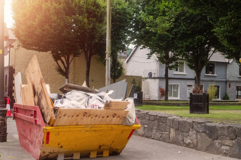 Odpady budowlane i rozbiórkowe (BiR) zbiera się oraz odbiera selektywnie. Fot. Shutterstock