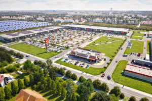 Wielki park handlowy pod Łodzią już w październiku. 30 sklepów i 300 miejsc pracy