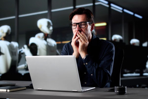 AI odbierze ludziom pracę? Najnowsze dane z rynku