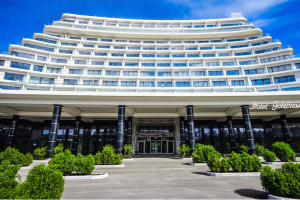 Hotelowy gigant w Pobierowie przeszedł pierwszy test. Co zaskoczyło gości?