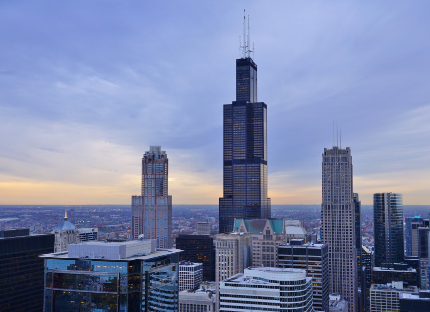 Willis Tower w Chicago, niegdyś najwyższy budynek świata, po modernizacji uzyskał certyfikat LEED Platinum. Fot. EQRoy / Shutterstock