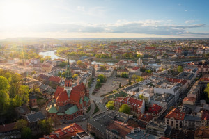 Kraków dogania Warszawę. Nowe dane o cenach mieszkań