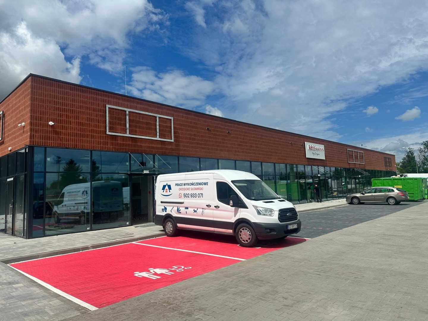 Aripark Malbork powstał przy drodze krajowej nr 22, na terenie dawnego supermarketu Tesco na obrzeżach miasta. Fot. Mat. prasowe.
