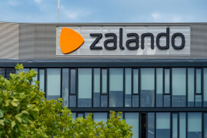 Zalando znów tnie etaty. Skorzysta jeden kraj