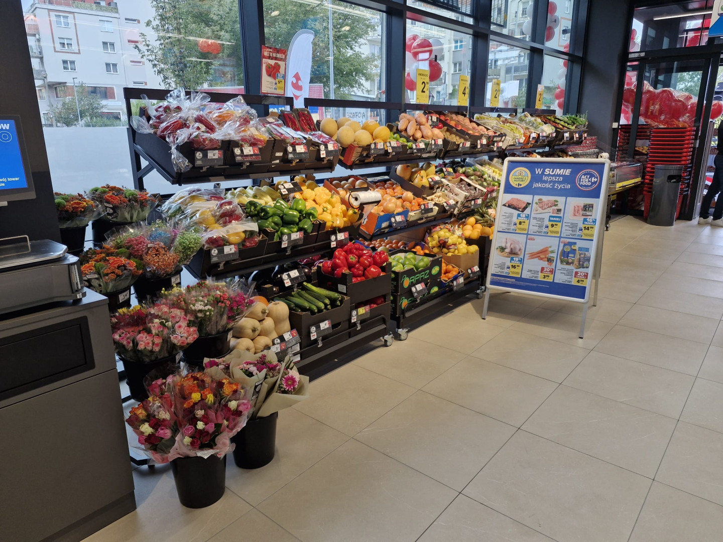 W nowym sklepie przygotowano specjalne koncepty handlowe. Fot. Materiały prasowe / Carrefour
